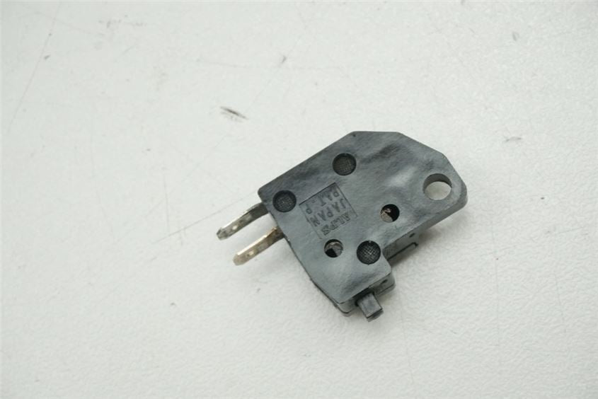 SUZUKI GSX 1100 G GV74A INTERRUPTOR LUZ DE FRENO DELANTERO