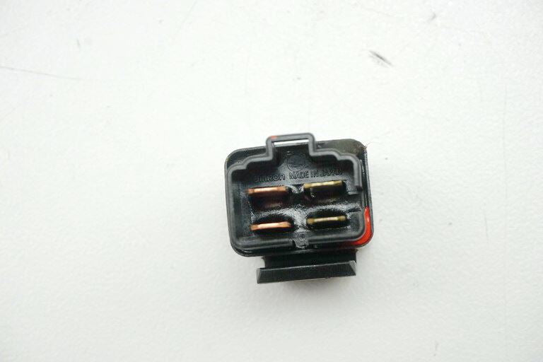 SUZUKI GSX 1100 G GV74A RELAIS OMRON G8MS-S23