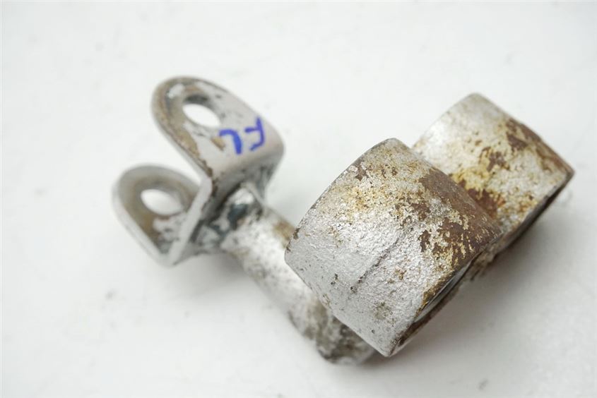 SUZUKI GSX 1100 G GV74A SOPORTE REPOSAPIÉS IZQUIERDO CONDUCTOR SOPORTE REPOSAPIÉS