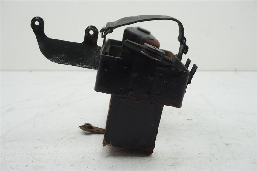 SUZUKI GSX 1100 G GV74A BATTERY BOX BATTERY COMPARTMENT HOLDER