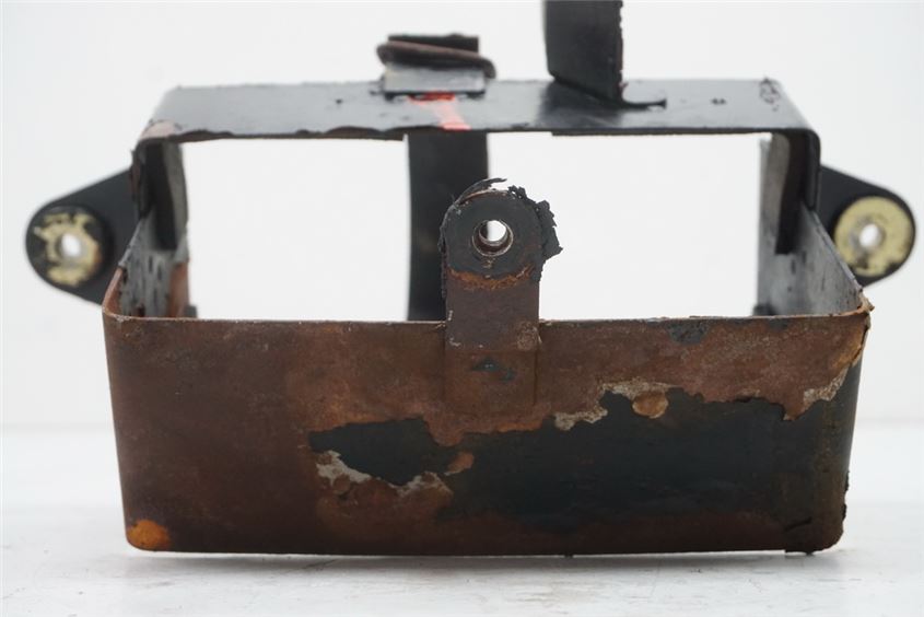 SUZUKI GSX 1100 G GV74A BATTERY BOX BATTERY COMPARTMENT HOLDER