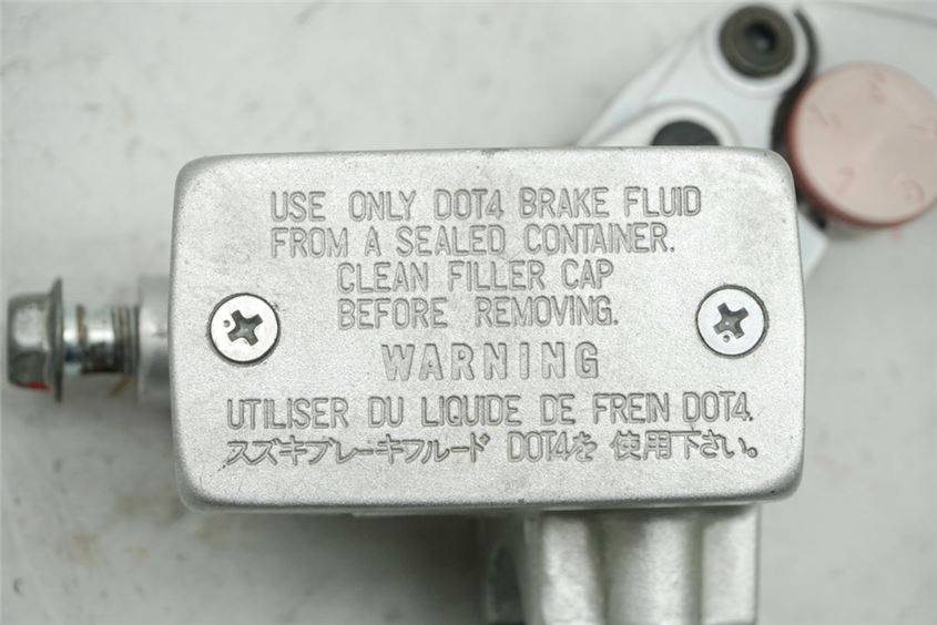 SUZUKI GSX 1100 G GV74A CILINDRO DE FRENO DELANTERO BOMBA DE FRENO NISSIN 5/8