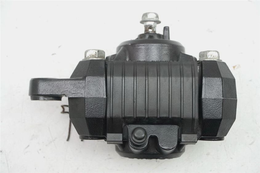 SUZUKI GSX 1100 G GV74A PINZA DE FRENO TRASERA TOKICO