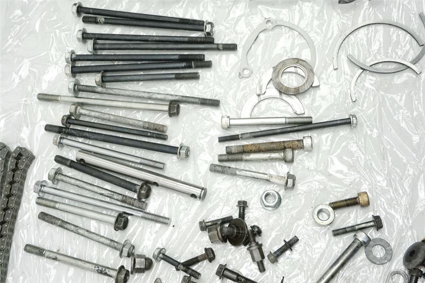 SUZUKI GSX 1100 G GV74A SCHRAUBEN & KLEINTEILE - MOTOR