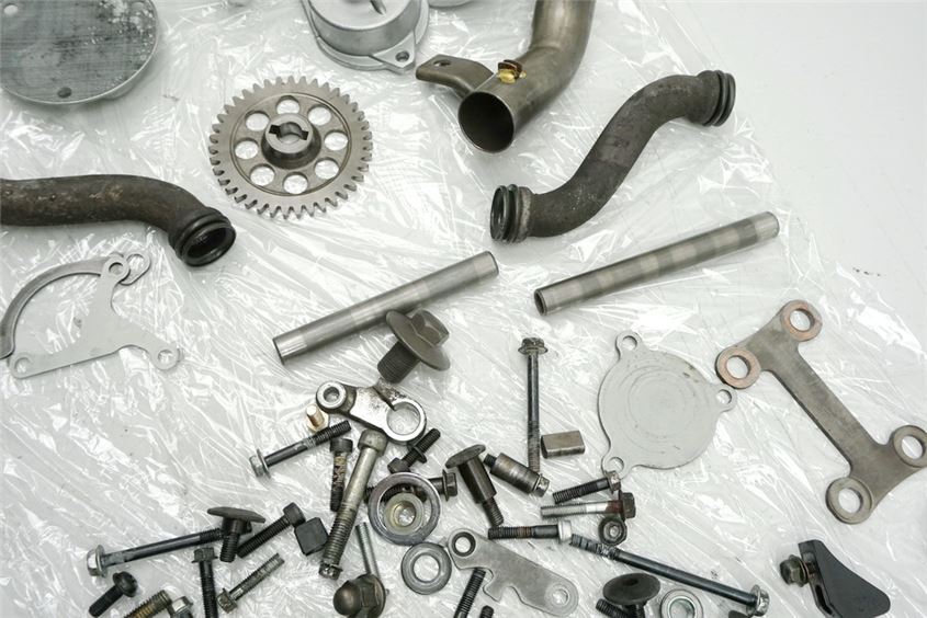 SUZUKI GSX 1100 G GV74A SCHRAUBEN & KLEINTEILE - MOTOR