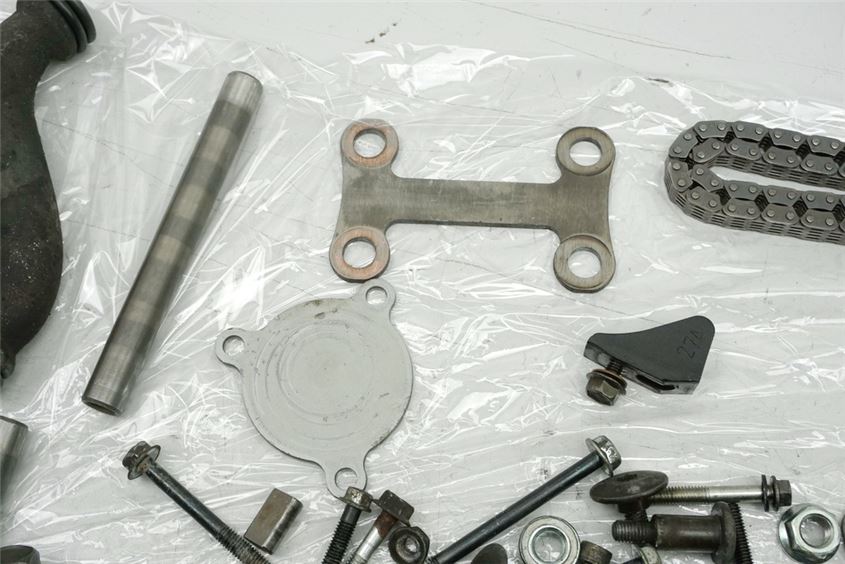SUZUKI GSX 1100 G GV74A SCHRAUBEN & KLEINTEILE - MOTOR