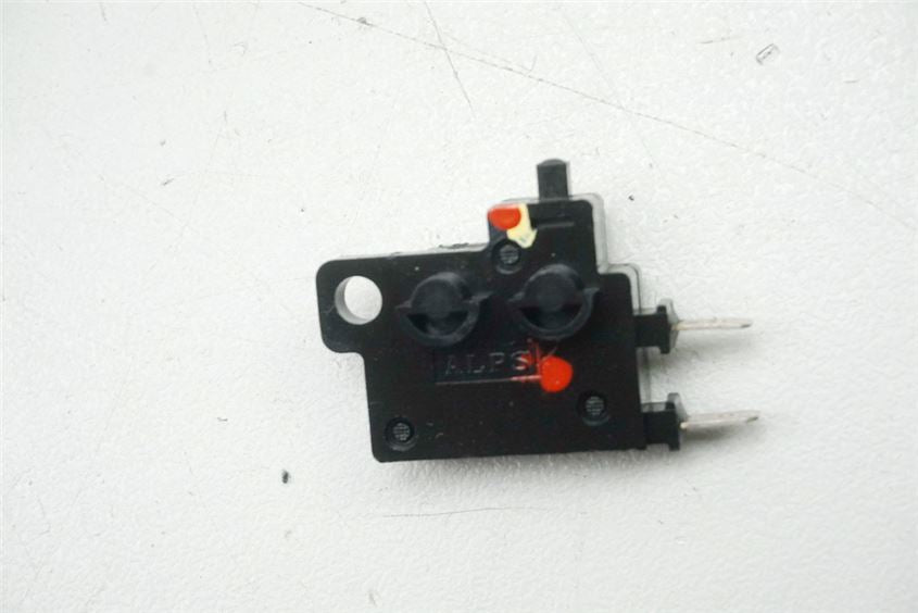 HONDA CBF 125 JC40 INTERRUPTOR LUZ DE FRENO DELANTERO