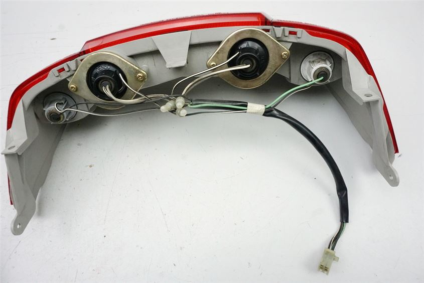 SUZUKI AN 400 WVAU BURGMAN RÜCKLICHT LAMPE TAIL LIGHT REAR