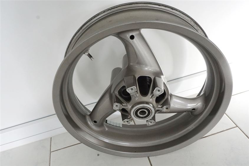 DUCATI 750 SS i.e. FELGE HINTEN HINTERRAD WHEEL