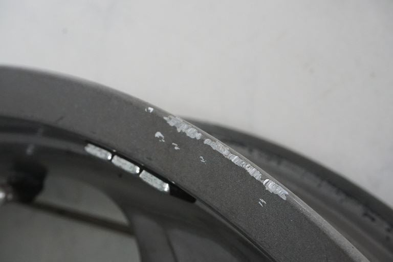 DUCATI 750 SS i.e. FELGE VORN VORDERRAD WHEEL