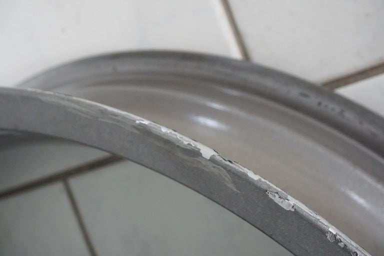 DUCATI 750 SS i.e. FELGE VORN VORDERRAD WHEEL