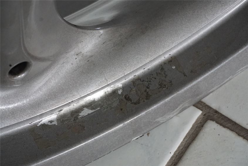DUCATI 750 SS i.e. FELGE VORN VORDERRAD WHEEL