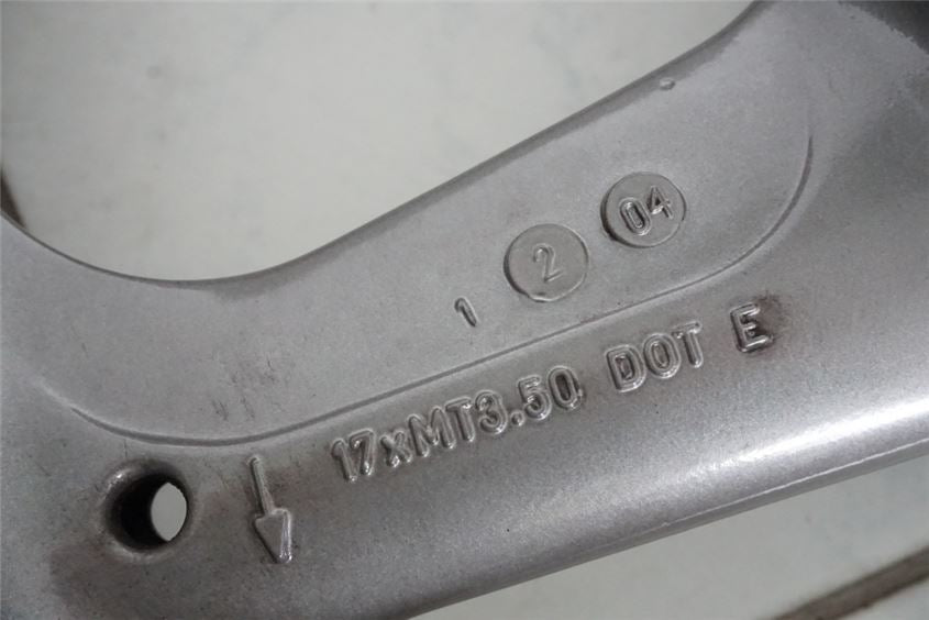 DUCATI 750 SS i.e. FELGE VORN VORDERRAD WHEEL