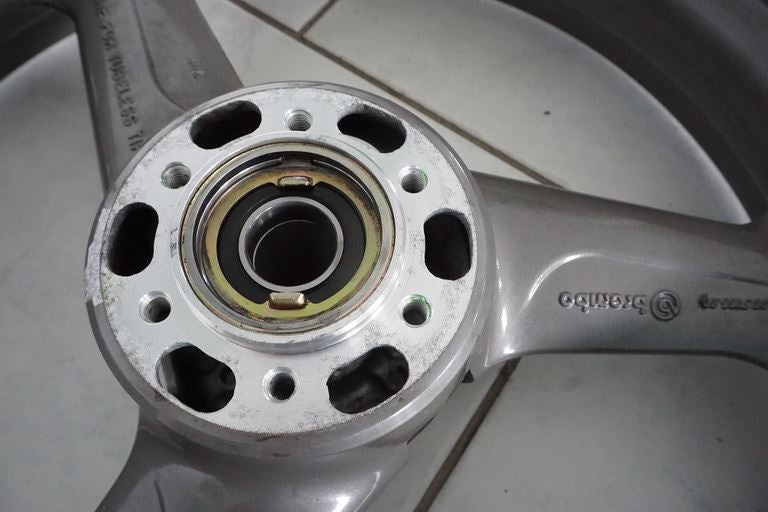DUCATI 750 SS i.e. FELGE VORN VORDERRAD WHEEL