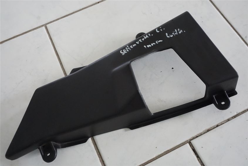 DUCATI 750 SS i.e. DEFLECTOR DE AIRE IZQUIERDO CARENADO INTERIOR CUBIERTA