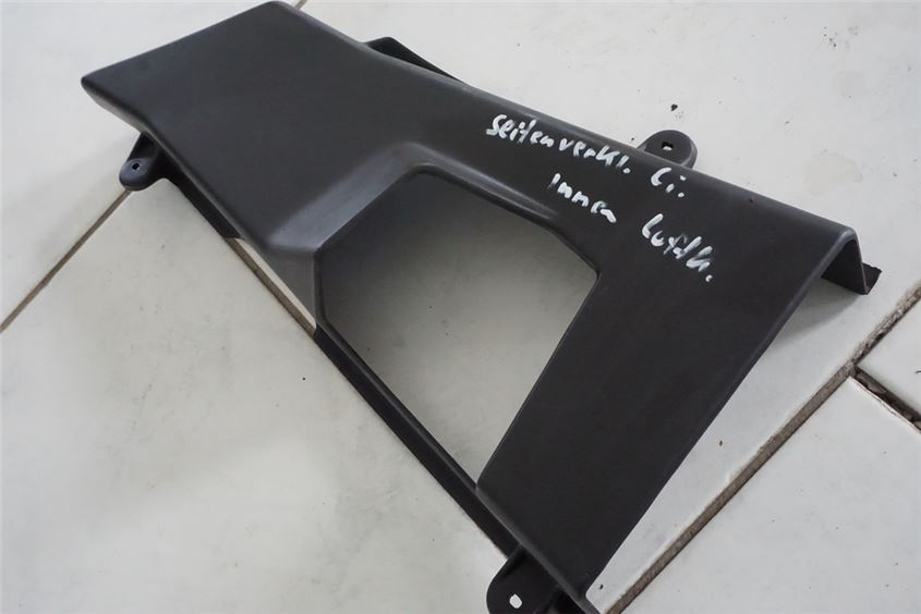 DUCATI 750 SS i.e. DEFLECTOR DE AIRE IZQUIERDO CARENADO INTERIOR CUBIERTA