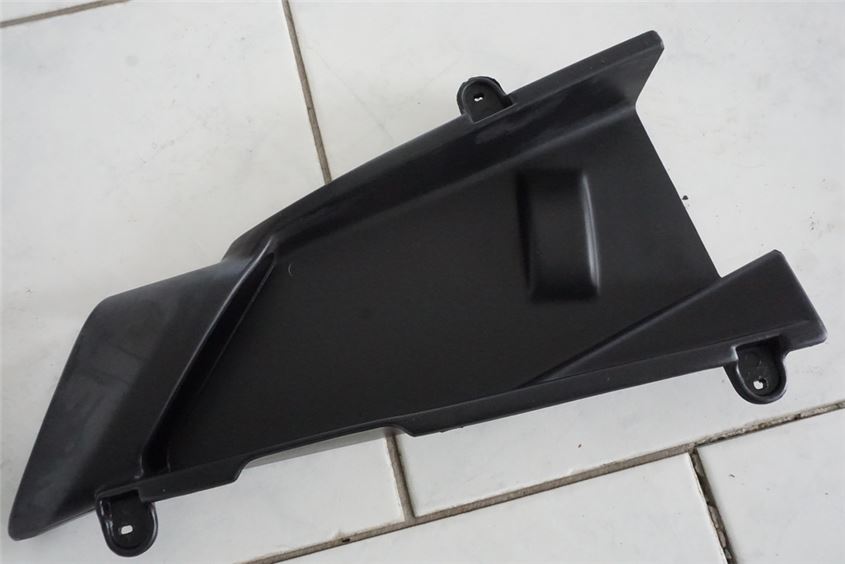 DUCATI 750 SS i.e. LUFTLEITBLECH RECHTS VERKLEIDUNG INNEN ABDECKUNG COVER