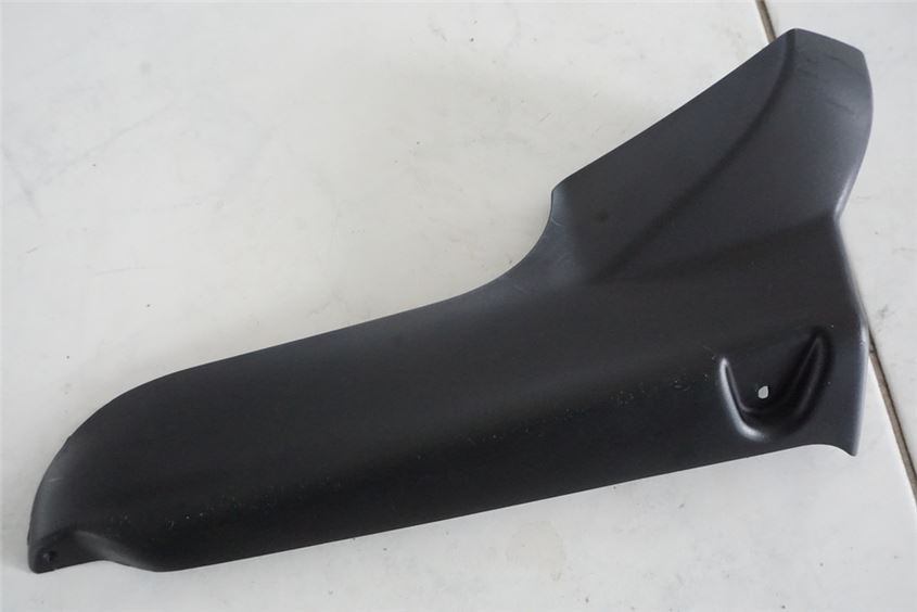DUCATI 750 SS i.e. DEFLECTOR DE AIRE IZQUIERDO INTERNO CARENADO CUBIERTA TAPA