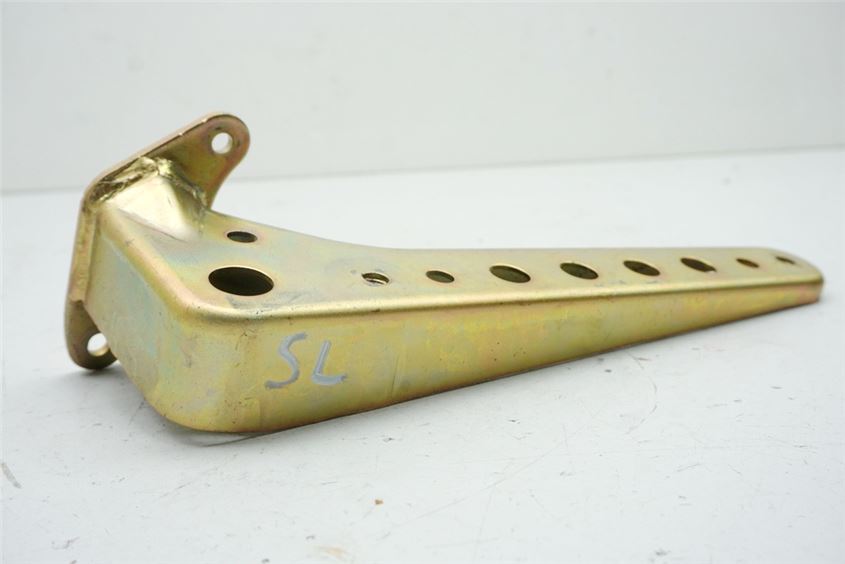 SUZUKI AN 400 WVAU BURGMAN FOOTBOARD BRACKET PILLION LEFT SUPPORT MOUNTING PLATE