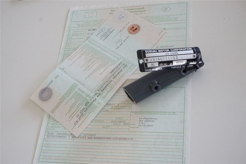 SUZUKI AN 400 WVAU BURGMAN BASTIDOR Y PAPELES PLACA DE IDENTIFICACIÓN DOCUMENTOS