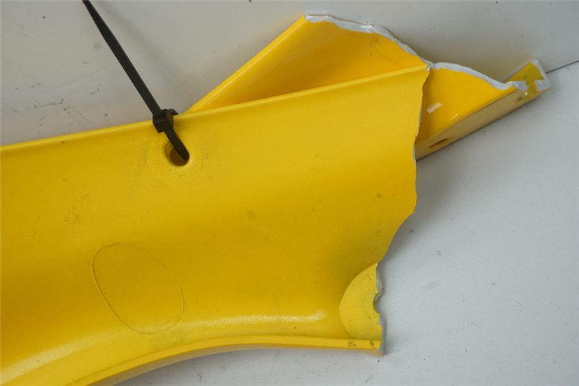 DUCATI 750 SS i.e. FRONT FAIRING RIGHT COWL MASK UPPER PART
