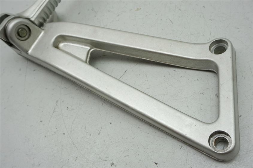 DUCATI 750 SS i.e. FUßRASTENANLAGE SOZIUS RECHTS HALTER FUßRASTE