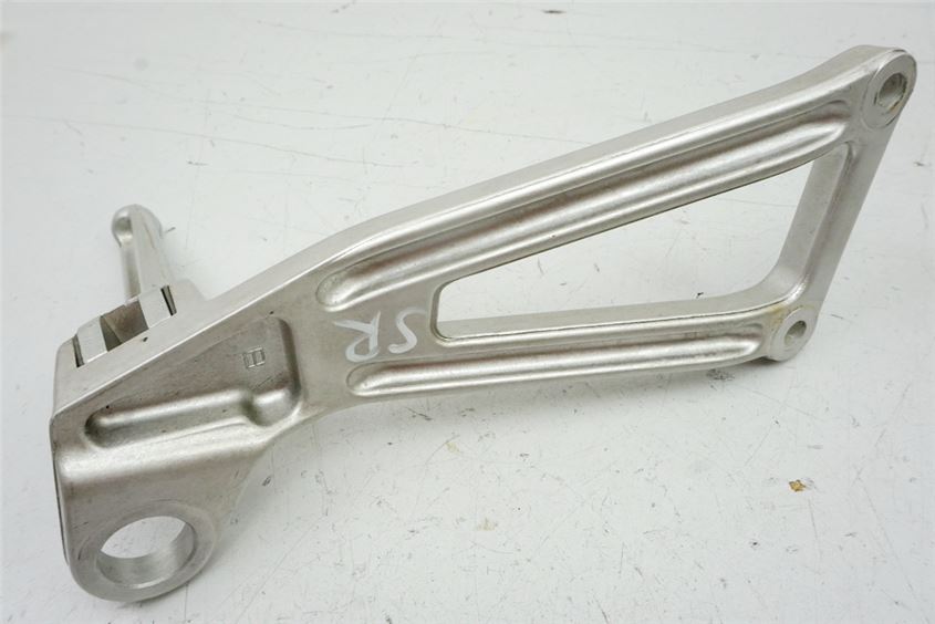 DUCATI 750 SS i.e. FUßRASTENANLAGE SOZIUS RECHTS HALTER FUßRASTE