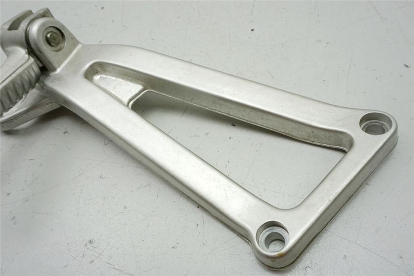 DUCATI 750 SS i.e. ESTRIBERA TRASERA IZQUIERDA SOPORTE ESTRIBERA
