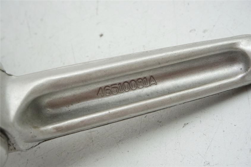 DUCATI 750 SS i.e. FUßRASTENANLAGE SOZIUS LINKS HALTER FUßRASTE
