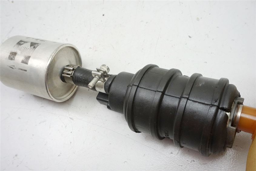 DUCATI 750 SS i.e. BENZINPUMPE FUEL PUMP