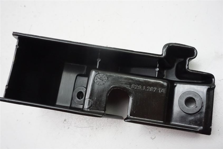 DUCATI 750 SS i.e. HALTERUNG BATTERIE ABDECKUNG SICHERUNGEN COVER