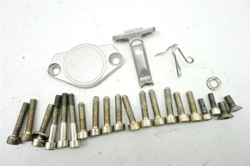 DUCATI 750 SS ie SCHRAUBEN LIMADECKEL MOTORDECKEL