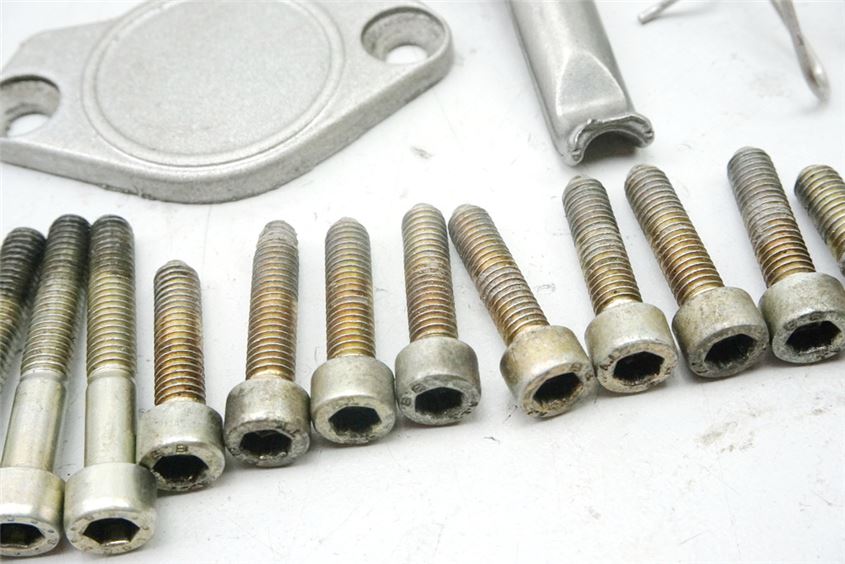 DUCATI 750 SS ie SCHRAUBEN LIMADECKEL MOTORDECKEL