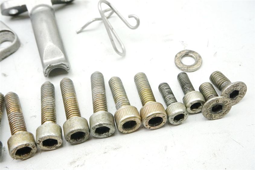 DUCATI 750 SS ie SCHRAUBEN LIMADECKEL MOTORDECKEL