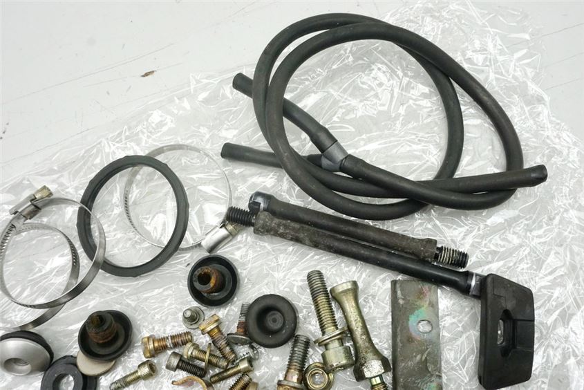 DUCATI 750 SS ie SCHRAUBEN & KLEINTEILE