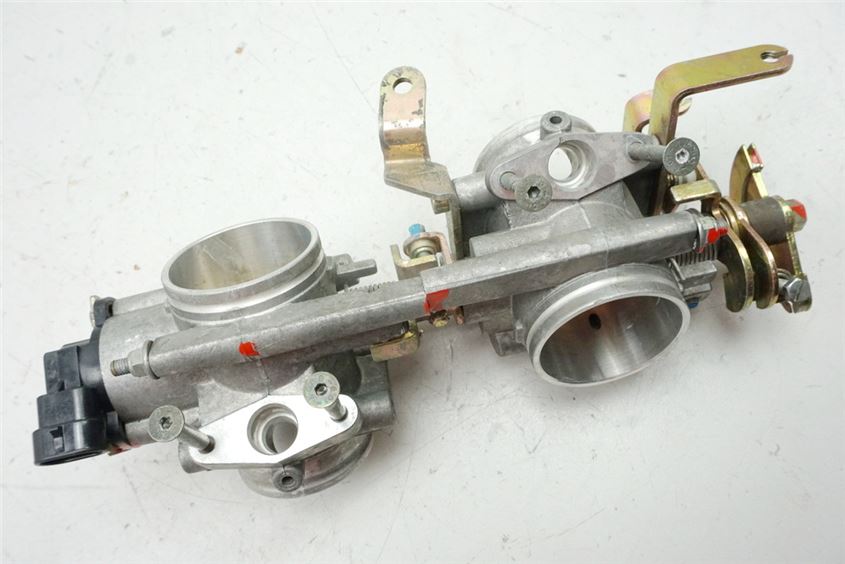 DUCATI 750 SS ie EINSPRITZTANLAGE EINSPRITZDÜSE DRUCKREGLER ULTRASCHALLGEREINIGT