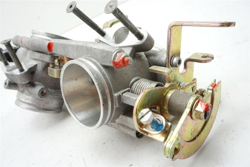 DUCATI 750 SS ie EINSPRITZTANLAGE EINSPRITZDÜSE DRUCKREGLER ULTRASCHALLGEREINIGT