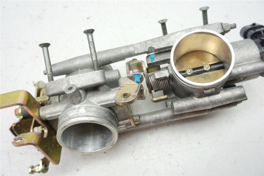 DUCATI 750 SS ie EINSPRITZTANLAGE EINSPRITZDÜSE DRUCKREGLER ULTRASCHALLGEREINIGT