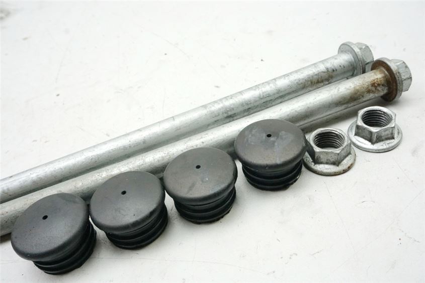 DUCATI 750 SS ie HALTERUNG MOTOR ACHSE BOLZEN MOTORHALTER