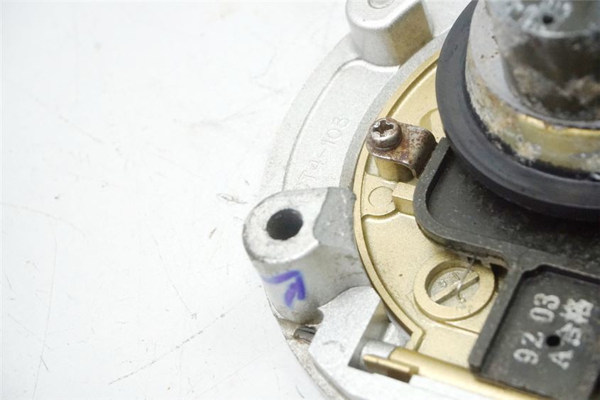 DUCATI 750 SS ie SCHLOßSATZ ZÜNDSCHLOß TANKDECKEL + 2 SCHLÜSSEL