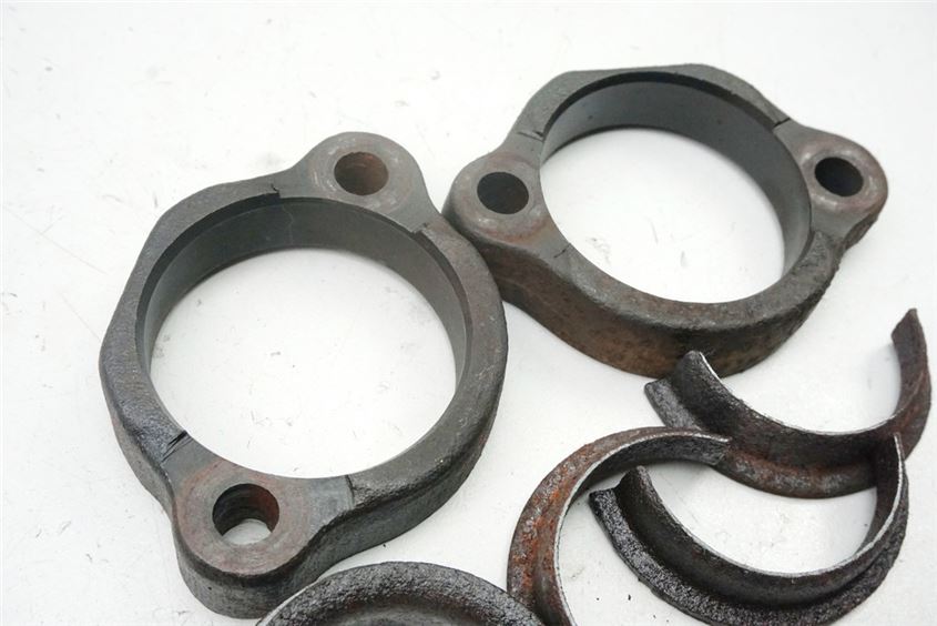 DUCATI 750 SS ie HALTERUNG KRÜMMER KRONE SCHELLE HALTER