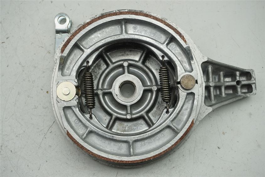 HYOSUNG GV 250 AQUILA BREMSTROMMEL BREMSANKER BREMSBACKEN