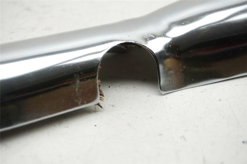 HYOSUNG GV 250 AQUILA ABDECKUNG COVER KRÜMMER VORN BLENDE UNTEN