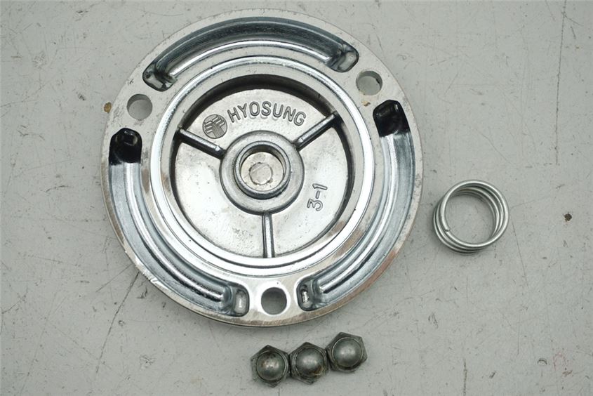 HYOSUNG GV 250 AQUILA MOTORDECKEL ÖLFILTER COVER ABDECKUNG BLENDE