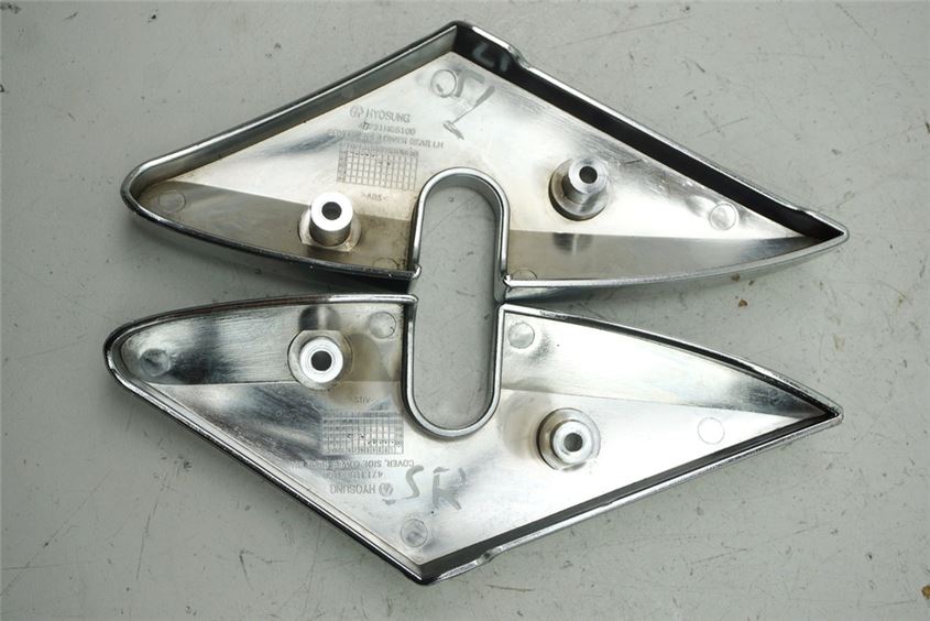 HYOSUNG GV 250 AQUILA ABDECKUNG COVER SOZIUS FUßRASTE RECHTS & LINKS BLENDE