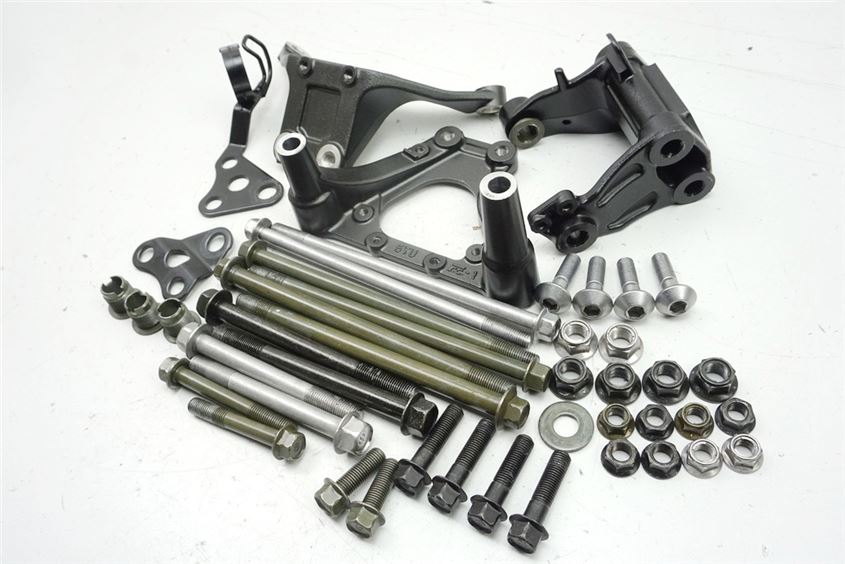 YAMAHA MT01 RP12 MOTORHALTER HALTERUNG MOTOR ACHSE BOLZEN SCHRAUBEN