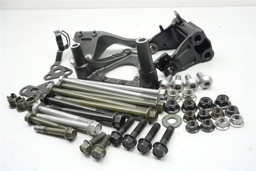 YAMAHA MT01 RP12 MOTORHALTER HALTERUNG MOTOR ACHSE BOLZEN SCHRAUBEN