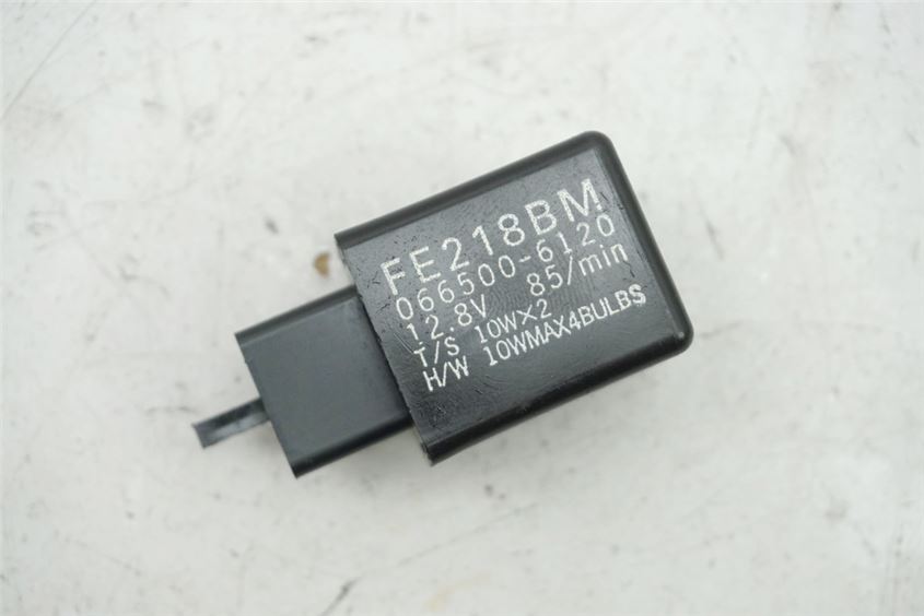 YAMAHA MT01 RP12 RELÉ INTERMITENTE RELÉ INTERMITENTES - ORIGINAL