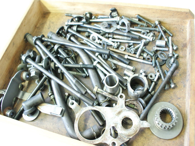 SUZUKI SV 650 AV SCREWS SMALL PARTS ENGINE