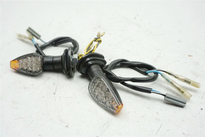 YAMAHA MT01 RP12 INTERMITENTES LED MINI INTERMITENTES - PAR
